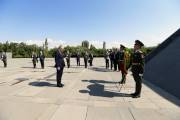 Լիտվայի նախագահը հարգանքի տուրք է մատուցել Հայոց ցեղասպանության զոհերի հիշատակին