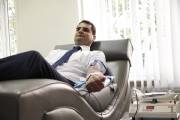 Мэр Еревана присоединился к Международному дню донора и сдал кровь